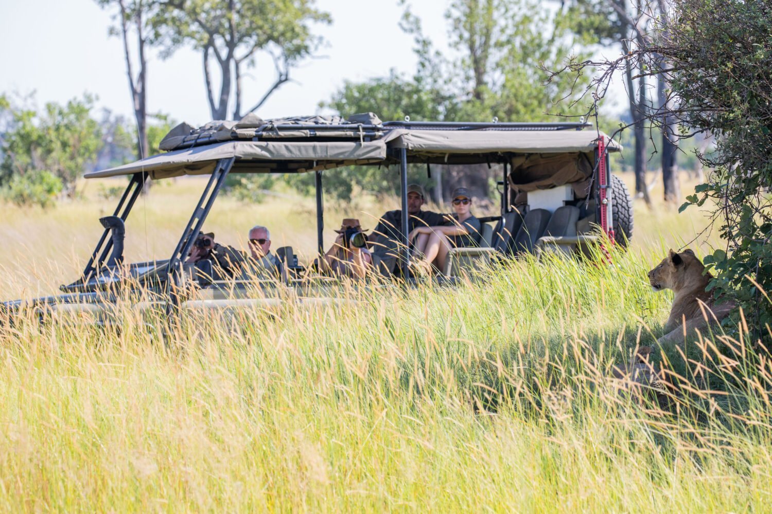 Botswana-mobile-safaris-camp-and-vehicle1-1